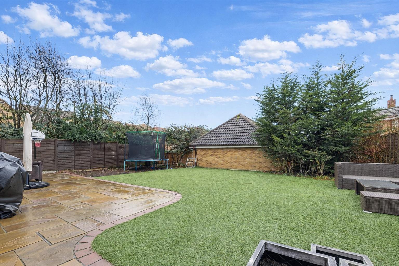 Kirkstall Place, Oldbrook, Milton Keynes